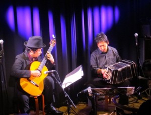 2016/10/21 大阪市フラット・フラミンゴ      タンゴ・グレリオバンドネオン・星野俊路　ギター・米阪隆広